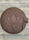 Yoga- & Meditationskissen „Lotus“ – handgemacht aus weichem Kunstleder